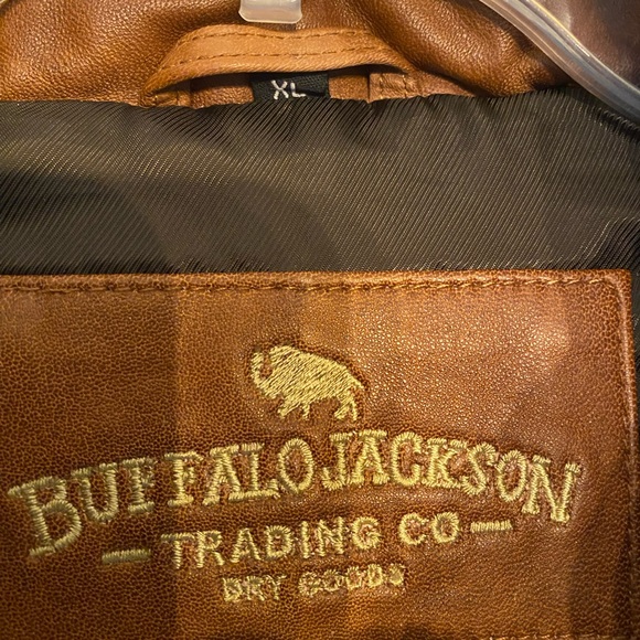 Men's Brown Quilted Vest - Picture 3 of 6